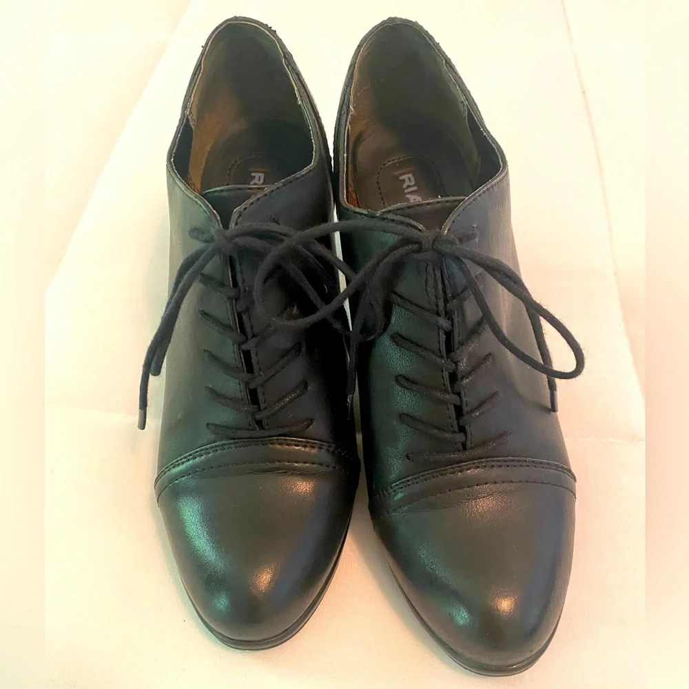 Rialto Black Bootie Size 8.5 Laced Boot Faux leather, 3.5” heel, gently used - Picture 2 of 7